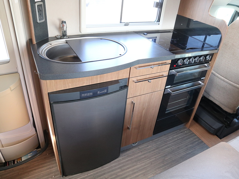 Autotrail Apache 700 2014 Motorhome - Large 13