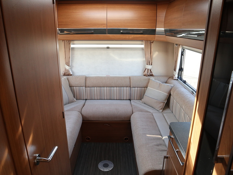 Autotrail Apache 700 2014 Motorhome - Large 14