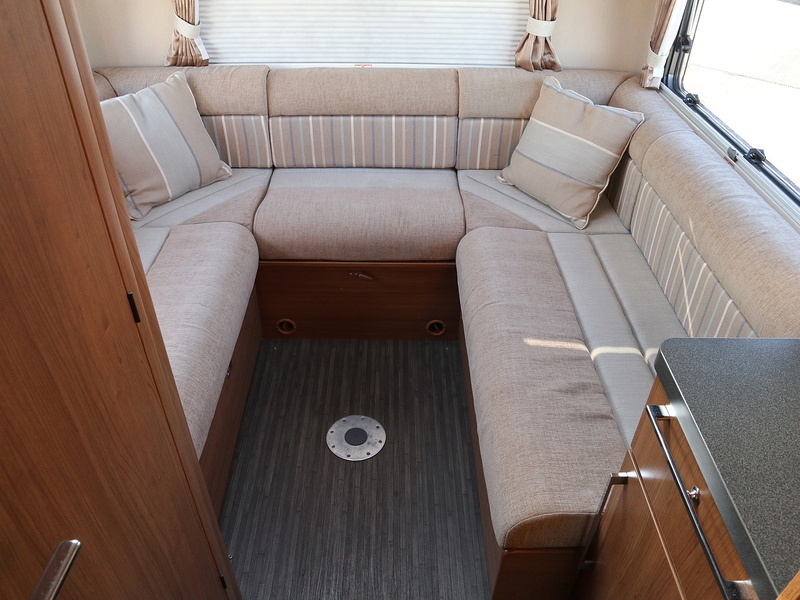 Autotrail Apache 700 2014 Motorhome - Large 15