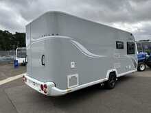 Bailey Discovery D4-4 2020 Caravan1