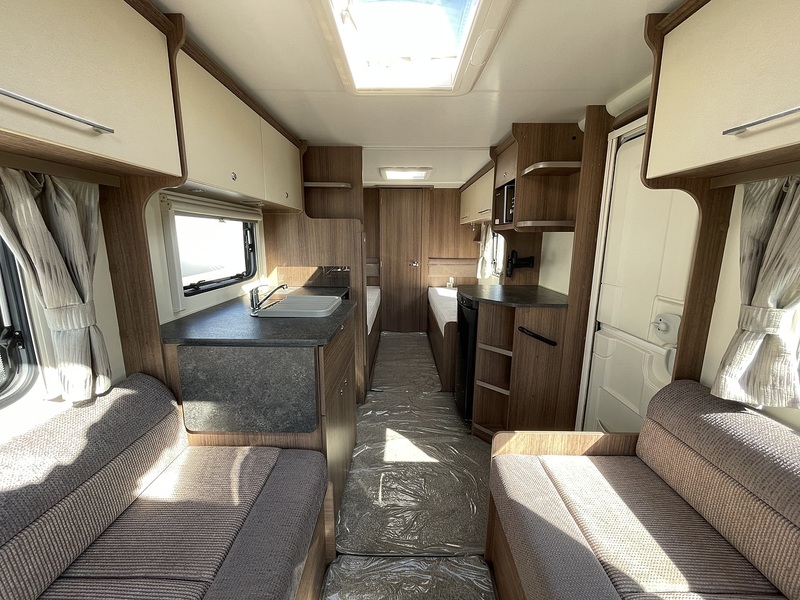 Bailey Phoenix 642 2019 Caravan - Large 4