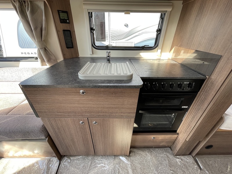 Bailey Phoenix 642 2019 Caravan - Large 10