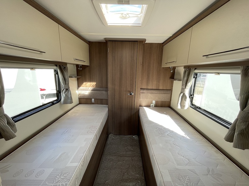 Bailey Phoenix 642 2019 Caravan - Large 18