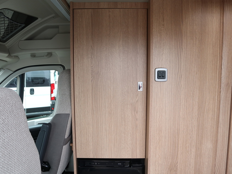 Autotrail V-Line 540 SE 2025 Campervan - Large 11
