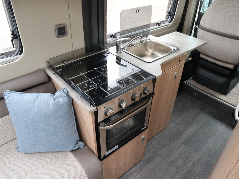 Autotrail V-Line 540 SE 2025 Campervan - Large 17