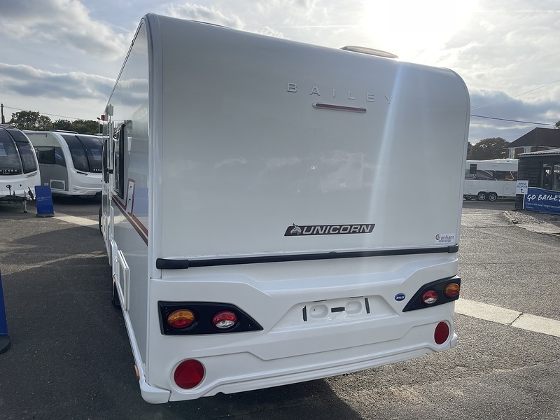 Bailey Unicorn Valencia 2019 Caravan - Large 1