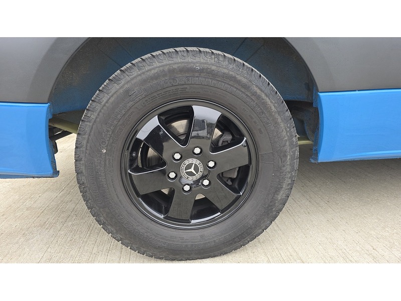 Hymer Free 600 S Blue Evolution 2022 Campervan - Large 6