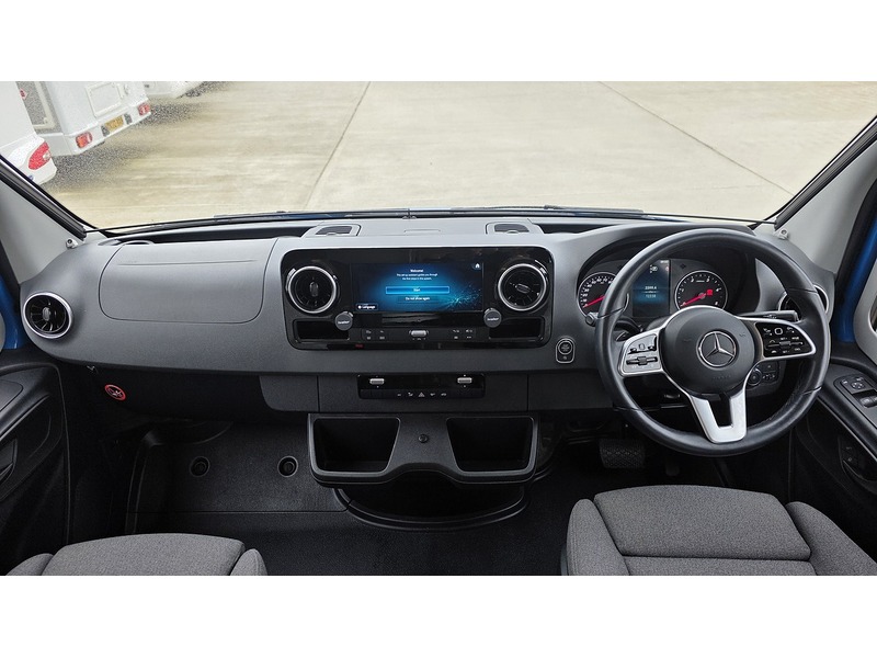 Hymer Free 600 S Blue Evolution 2022 Campervan - Large 7