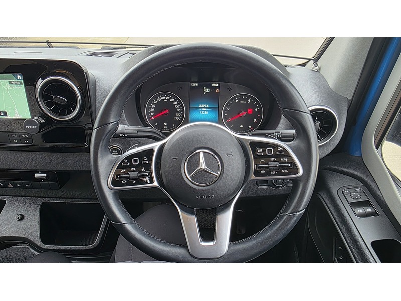 Hymer Free 600 S Blue Evolution 2022 Campervan - Large 9