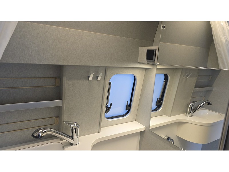 Hymer Free 600 S Blue Evolution 2022 Campervan - Large 17