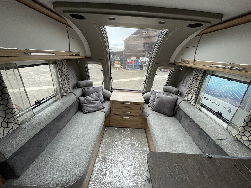 Bailey Alicanto Grande Evora 2024 Caravan - Large 3