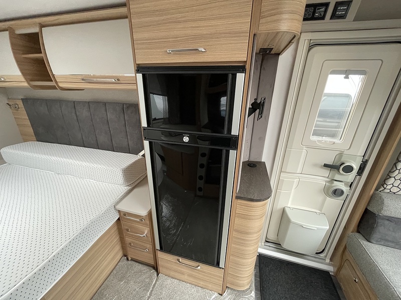 Bailey Alicanto Grande Evora 2024 Caravan - Large 6