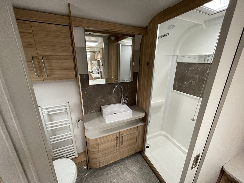 Bailey Alicanto Grande Evora 2024 Caravan - Large 10