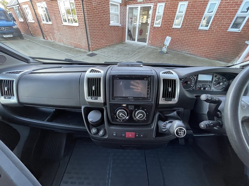 Autotrail Frontier Navajo 2012 Motorhome - Large 7