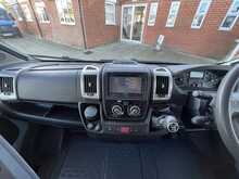 Autotrail Frontier Navajo 2012 Motorhome7