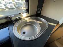 Autotrail Frontier Navajo 2012 Motorhome16