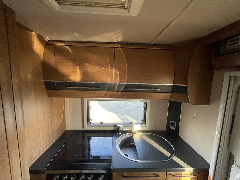 Autotrail Frontier Navajo 2012 Motorhome - Large 14