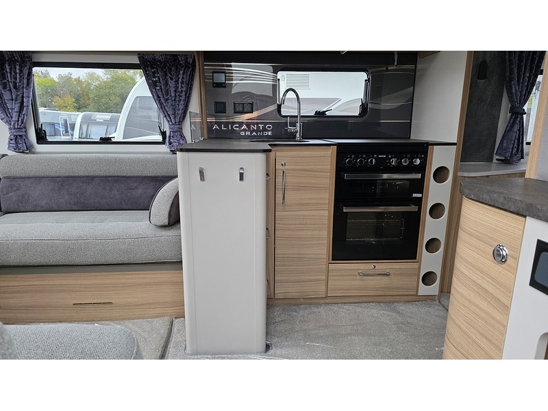 Bailey Alicanto Evora 2023 Caravan - Large 4