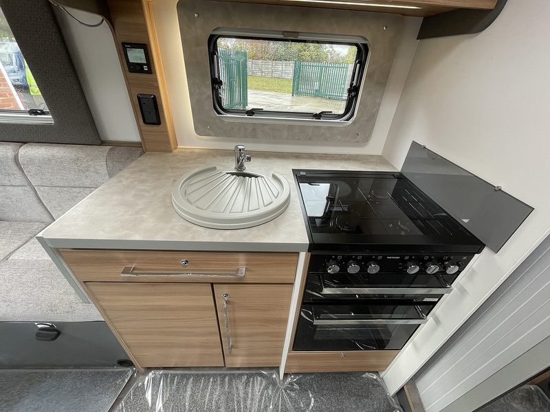 Bailey Adamo 69-4 2021 Motorhome - Large 14