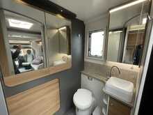 Bailey Adamo 69-4 2021 Motorhome18