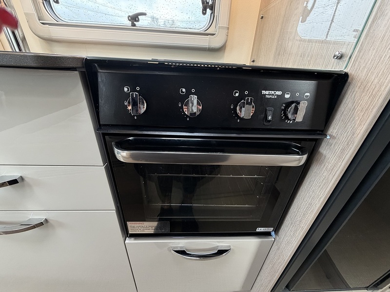 Burstner Nexxo Van T700 2022 Motorhome - Large 16