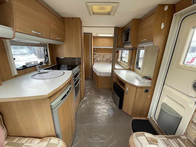 Ace Award Firestar 2008 Caravan - Large 2