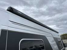 Adria Supreme 640 SLB 2020 Campervan12