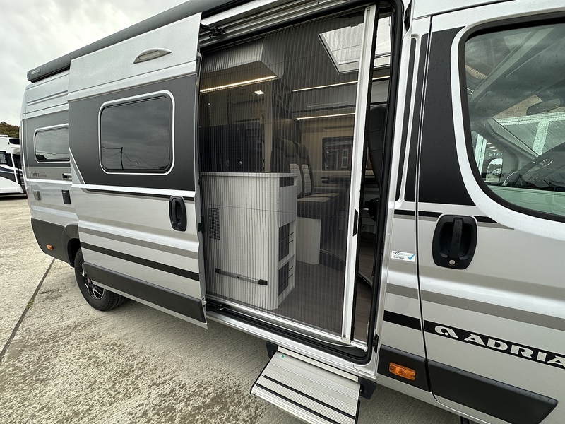 Adria Supreme 640 SLB 2020 Campervan - Large 16