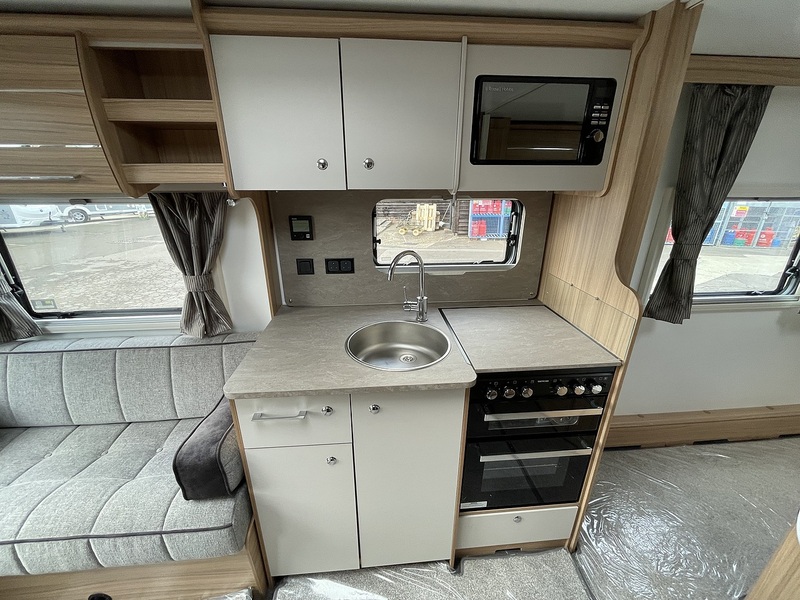 Bailey Pegasus Grande GT75 Brindisi 2024 Caravan - Large 4