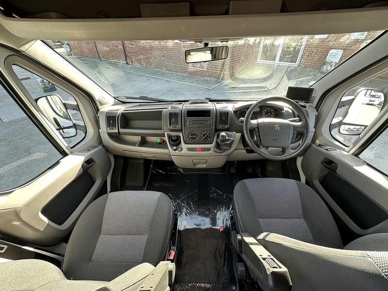 Compass Avantgarde 120 2007 Motorhome - Large 7