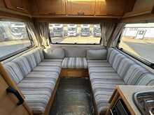 Compass Avantgarde 120 2007 Motorhome3