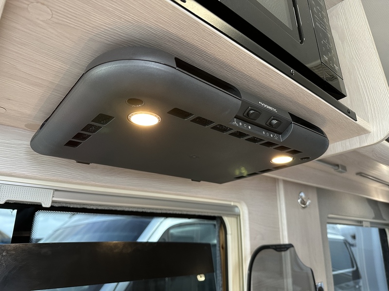 Autosleeper Warwick Duo MQ 2020 Campervan - Large 12