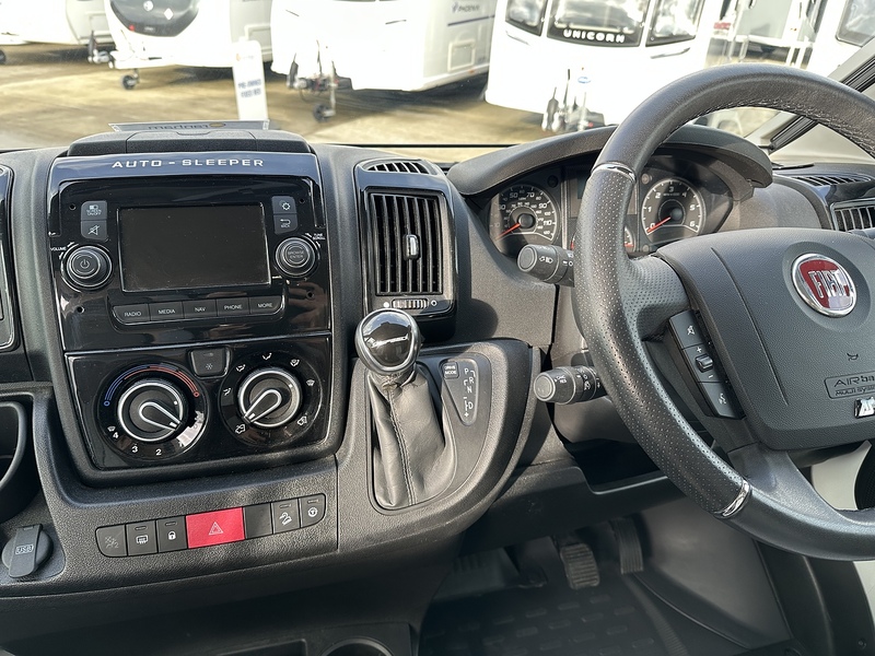 Autosleeper Warwick Duo MQ 2020 Campervan - Large 8