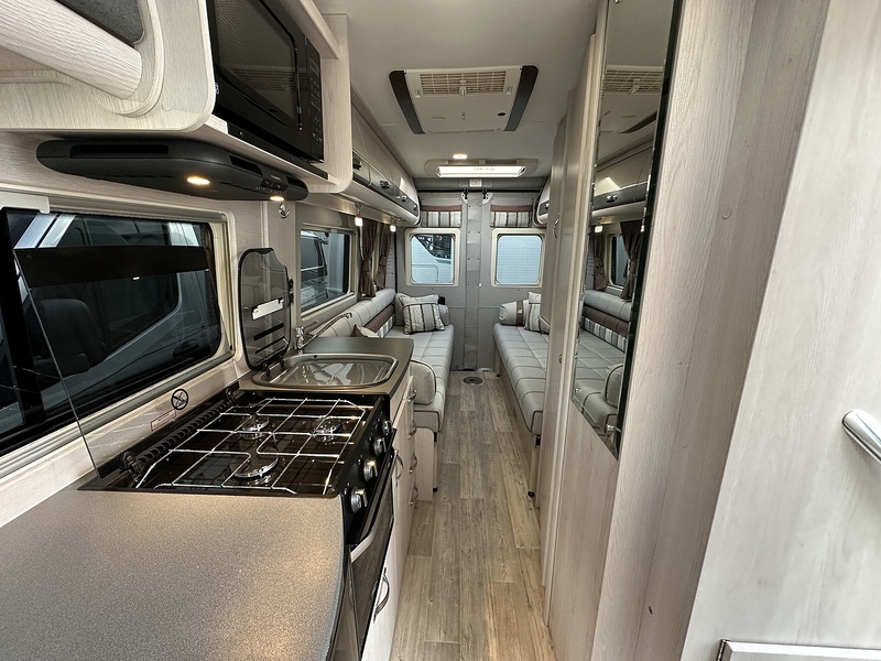 Autosleeper Warwick Duo MQ 2020 Campervan - Large 2