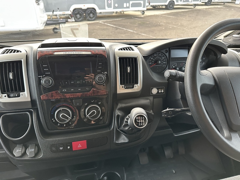 Swift Distinction 644 2016 Motorhome - Large 10