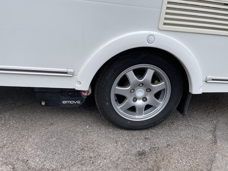 Lunar Ariva 2011 Caravan - Large 15