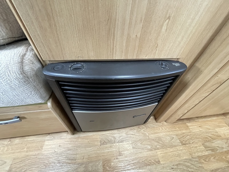 Lunar Ariva 2011 Caravan - Large 11