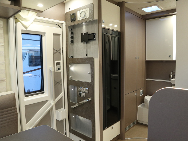 Burstner Lyseo TD Harmony 594  Motorhome - Large 16