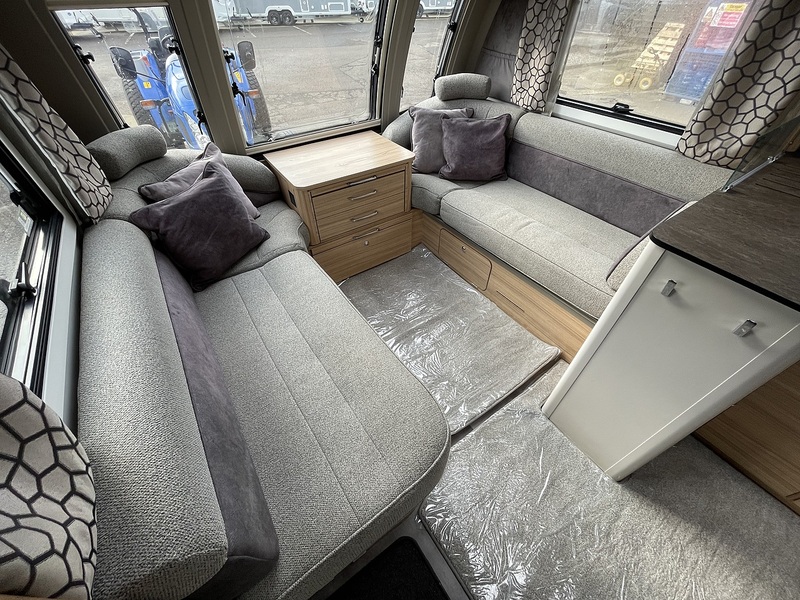 Bailey Alicanto Lisbon 2022 Caravan - Large 3