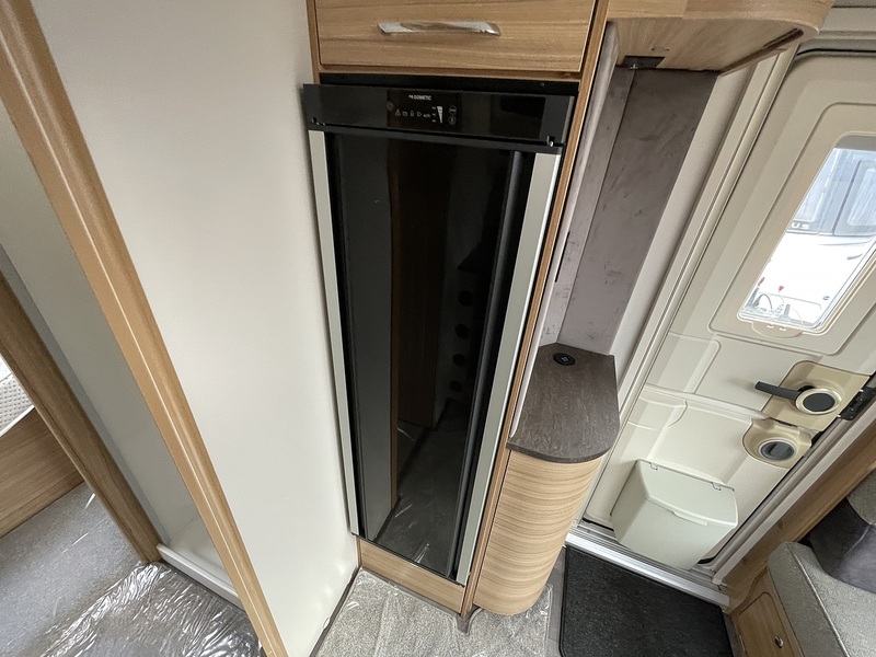 Bailey Alicanto Lisbon 2022 Caravan - Large 8