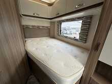 Swift Distinction 664 2017 Motorhome6