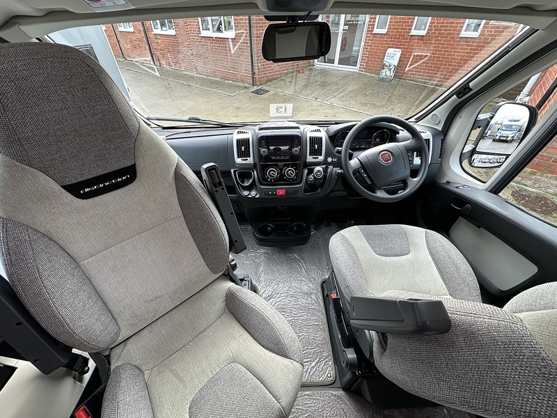 Swift Distinction 664 2017 Motorhome - Large 8