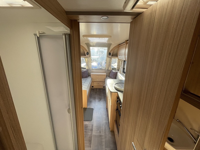 Bailey Phoenix +640 2023 Caravan - Large 18