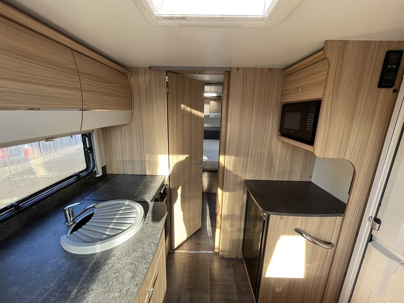 Bailey Phoenix +640 2023 Caravan - Large 2