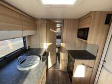 Bailey Phoenix +640 2023 Caravan2