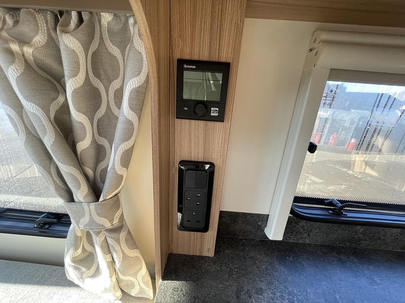 Bailey Phoenix +640 2023 Caravan - Large 19