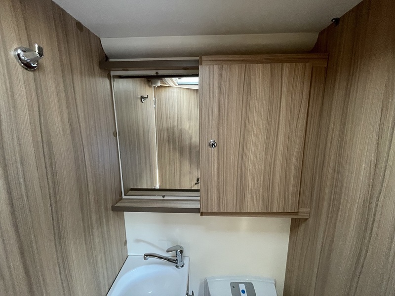 Bailey Phoenix +640 2023 Caravan - Large 13