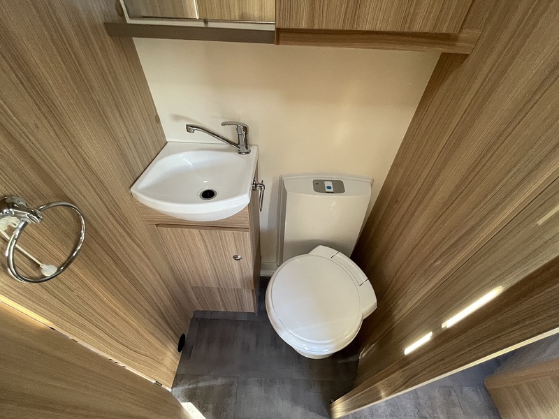 Bailey Phoenix +640 2023 Caravan - Large 12