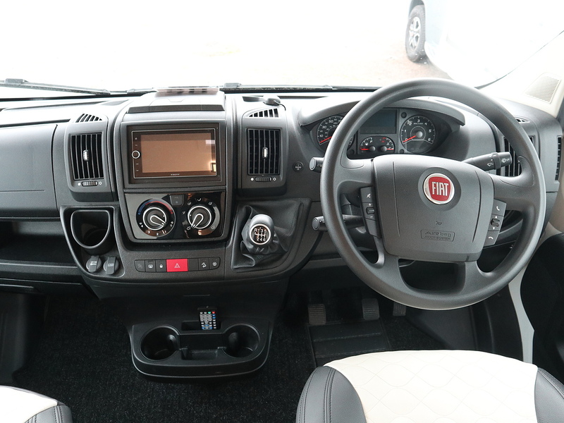 Rollerteam Autoroller 746 2019 Motorhome - Large 5