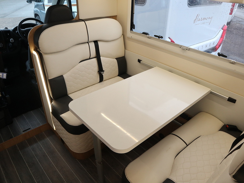 Rollerteam Autoroller 746 2019 Motorhome - Large 8